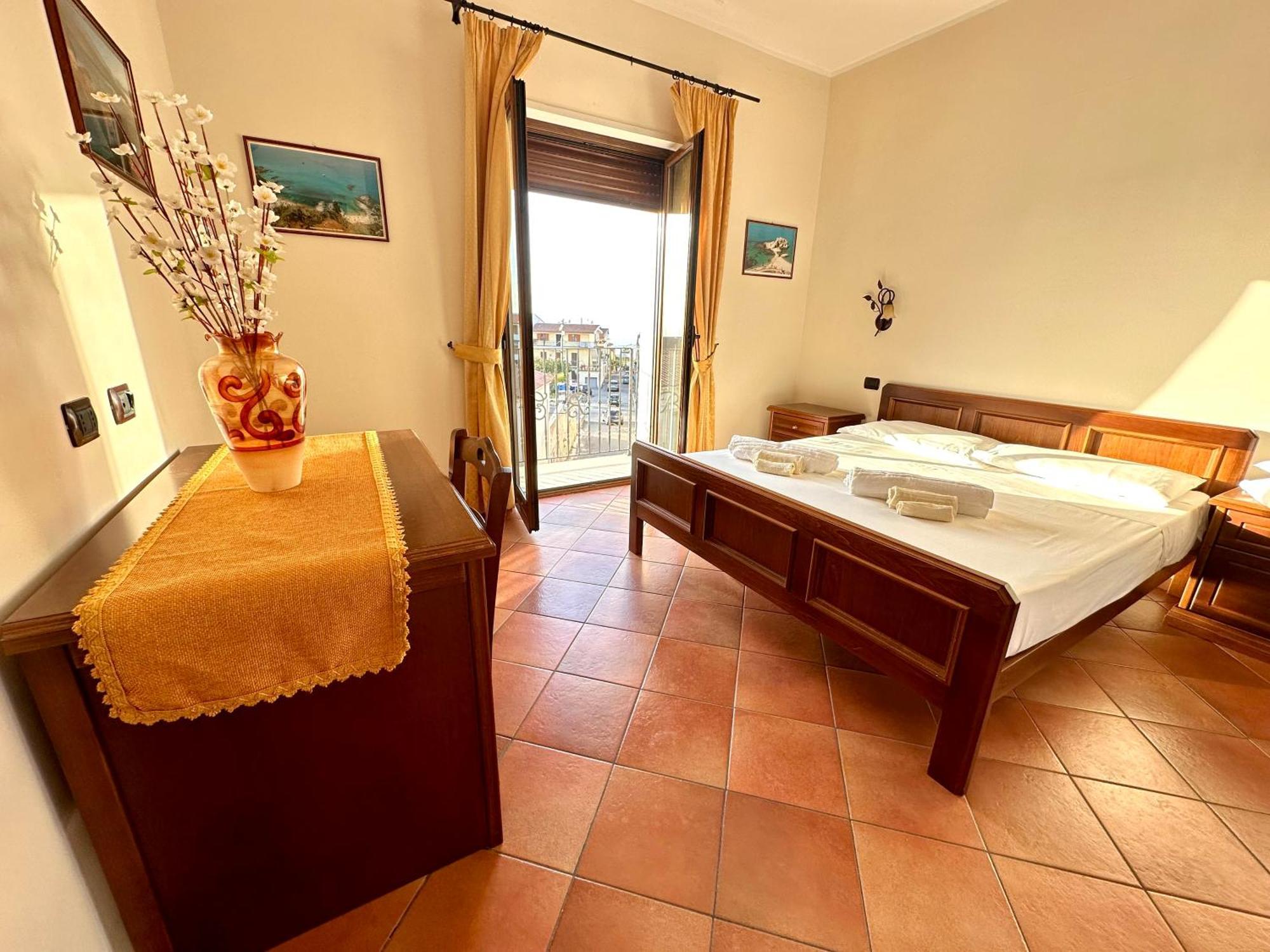 Luxury Accommodation Santa Domenica  Exterior photo