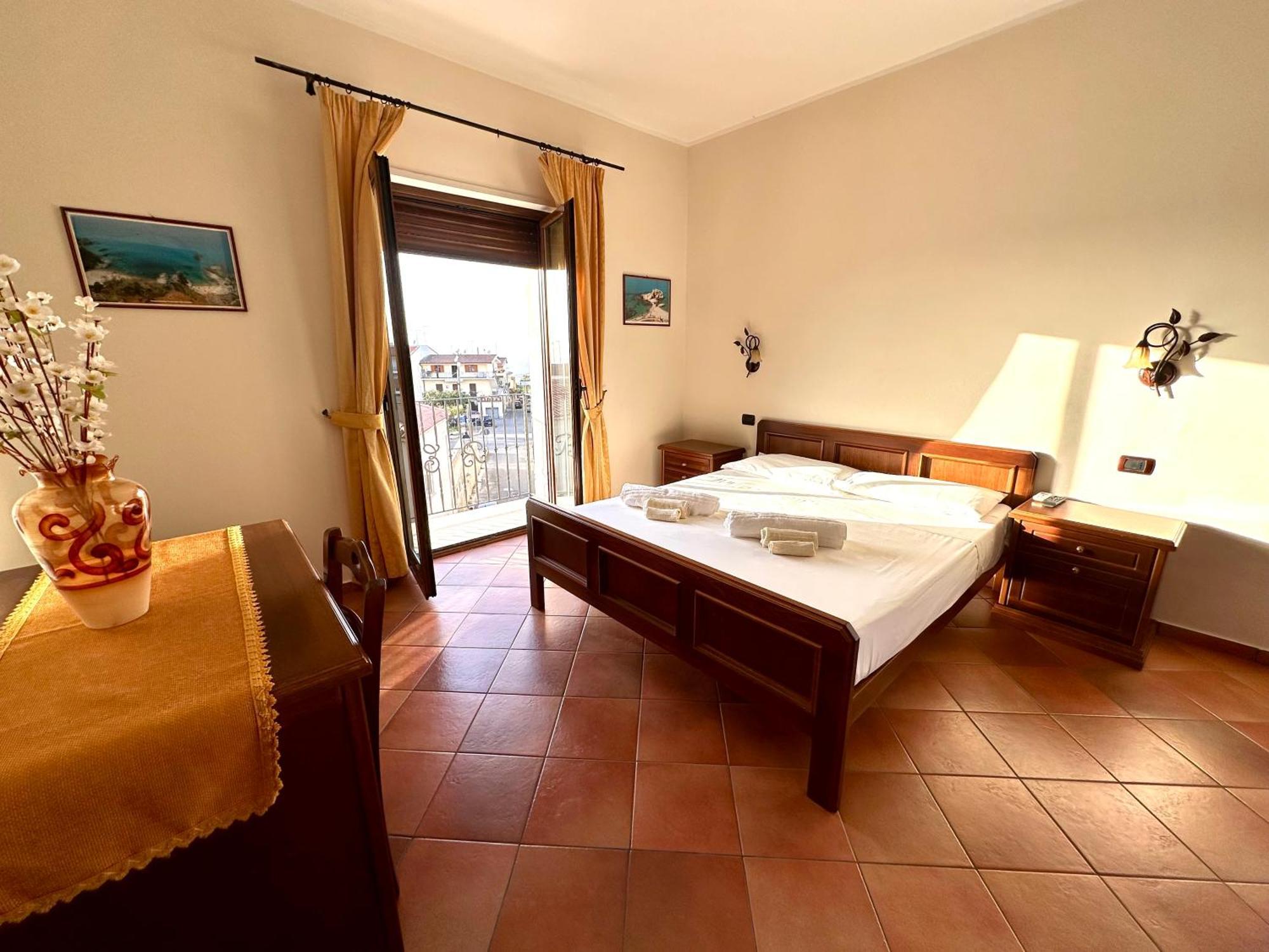Luxury Accommodation Santa Domenica  Exterior photo